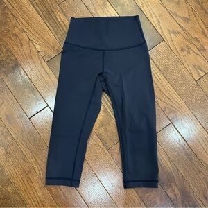 Lululemon Wunder Under crop size 4 true navy